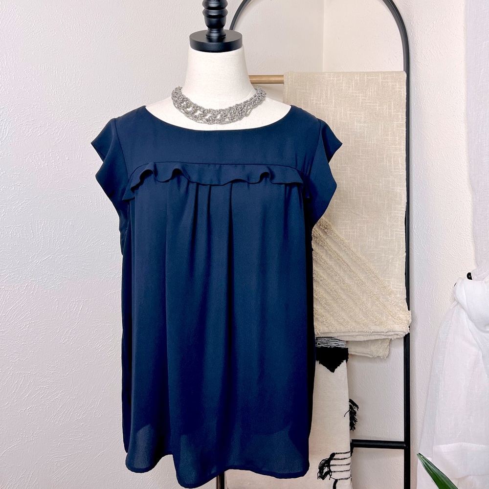 Loft Navy Blue Ruffled Pull Over Top w/Flutter Sleeves, Sz XL